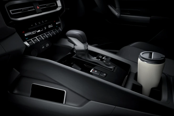 Konsol Bagian Tengah dengan Cup Holder dan Kompartemen